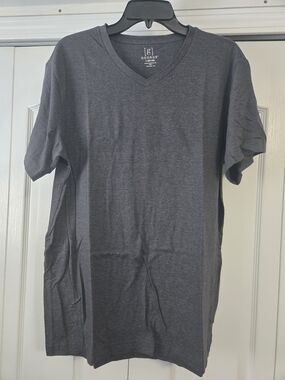 George Men’s V-Neck T-Shirt — Charcoal